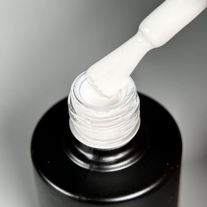 SAGA professional TOP без липкого 9 ml  WHITE